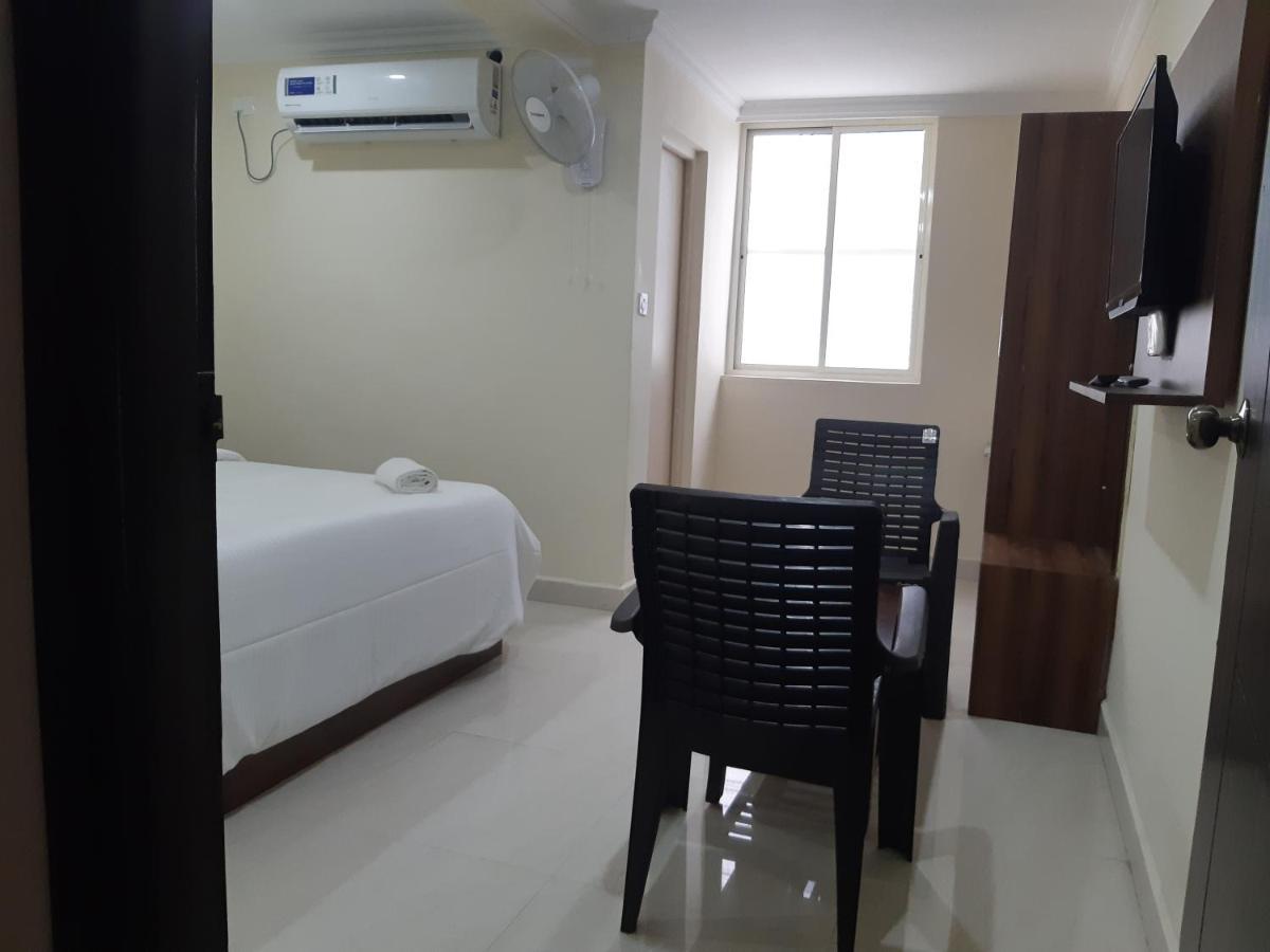 Cnr Residency 호텔 Madanapalle 외부 사진