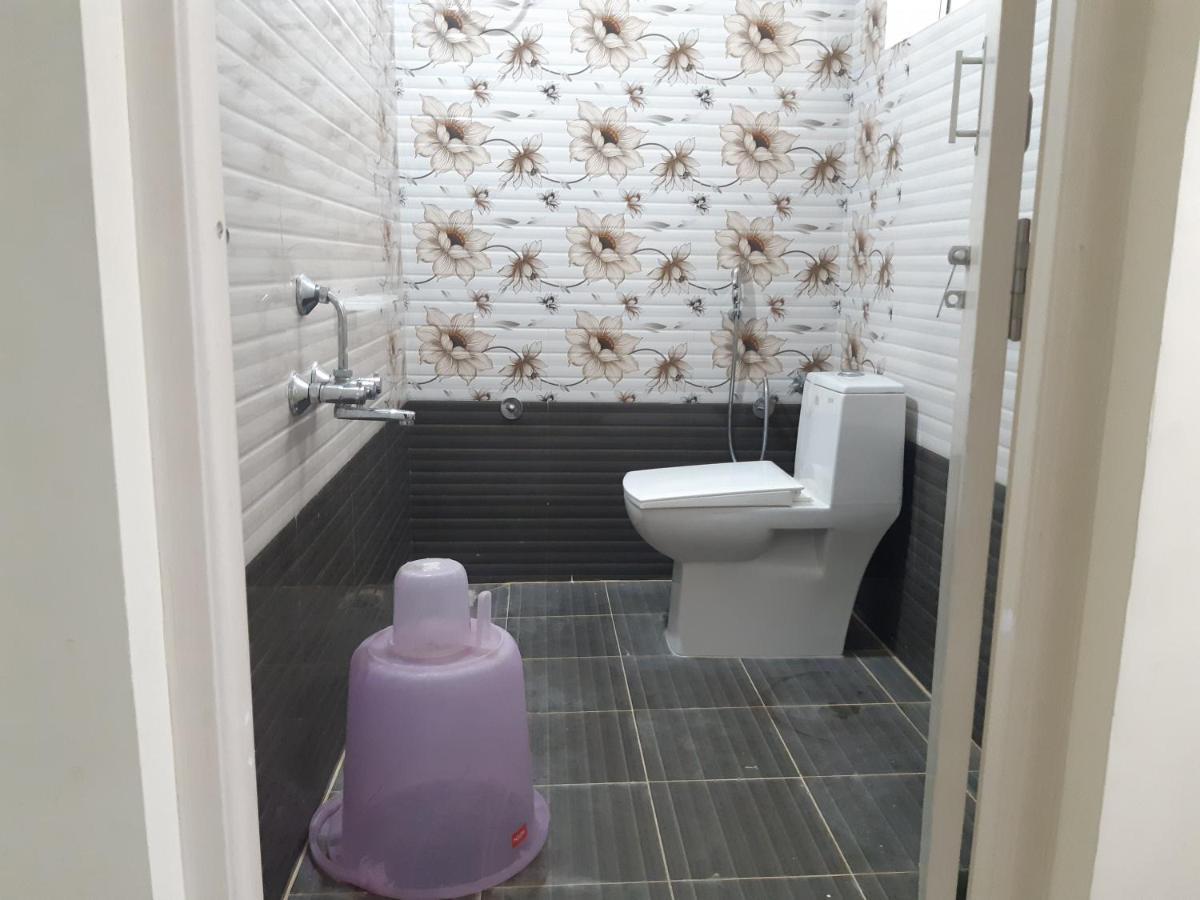 Cnr Residency 호텔 Madanapalle 외부 사진